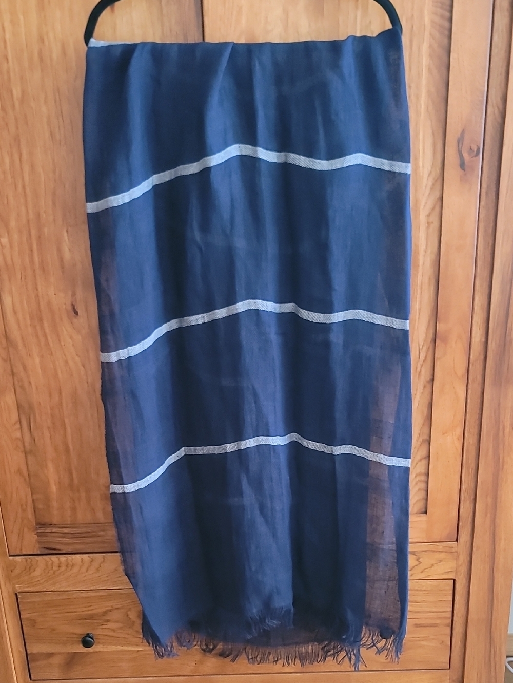 Eileen Fisher Organic 100% Linen Oversized Scarf - Picture 4 of 6